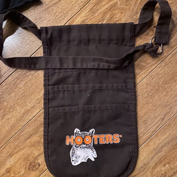 Vintage Hooters Girls Uniform - Black & White Shirts - Size XS & Small - Picture 6 of 13